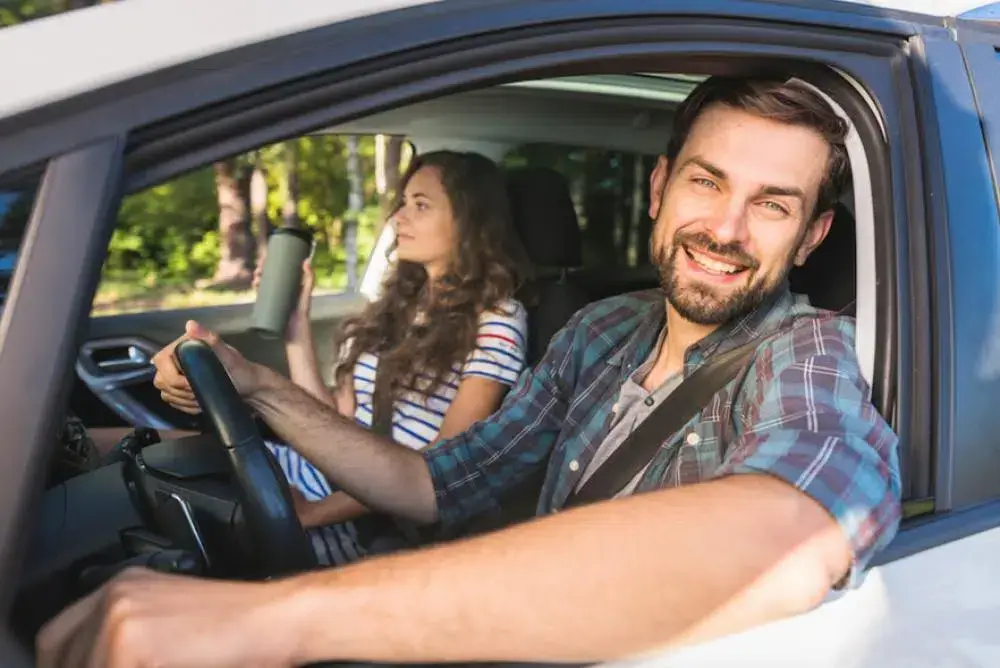 Beneficios de compartir coche Beneficios de compartir coche